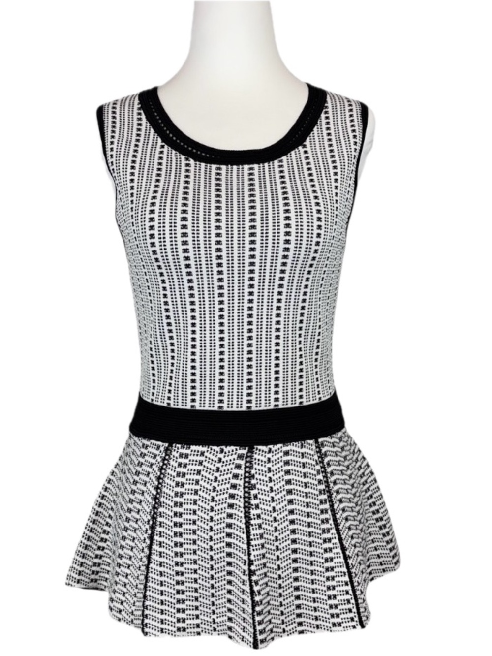 NWT White House Black Market Black White Peplum Knit Sleeveless Top Sweater XS